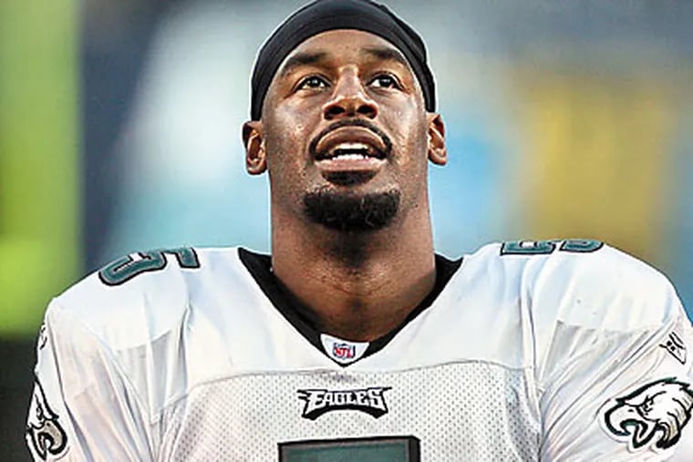 The Eagles have reportedly listened to offers for Donovan McNabb and their other quarterbacks. (Yong Kim/Staff file photo)