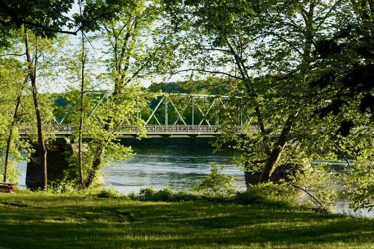 The Uhlerstown-Frenchtown Bridge over the Delaware River connects Pennsylvania and New Jersey.