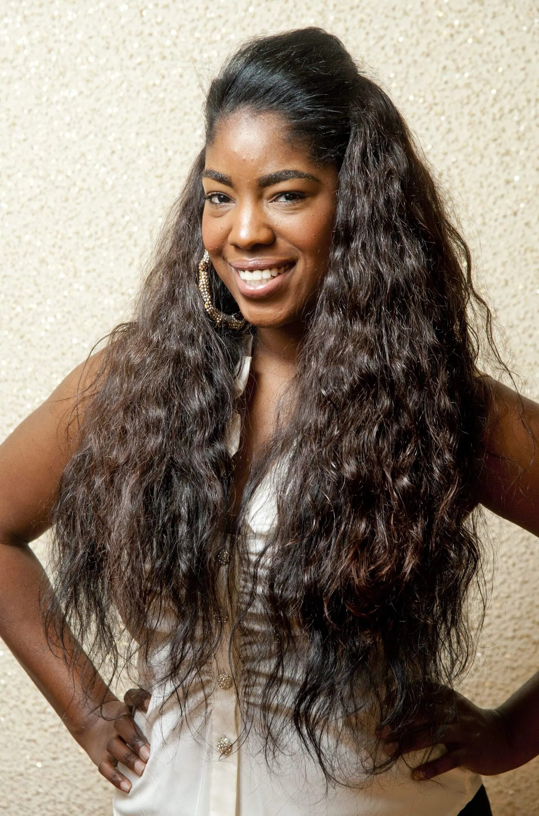 Black women shifting to curly hair weaves