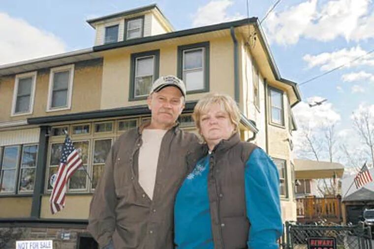 Glen and Dolores Waldeck's house is among 72 homes and 80 businesses that Philadelphia International Airport wants to acquire as part of a $5.3 billion expansion. (Clem Murray / Staff Photographer)