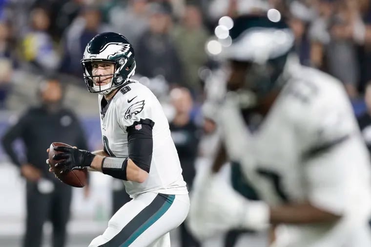 Nick Foles looks to Alshon Jeffery during the Eagles' upset win over the Rams in Week 15.