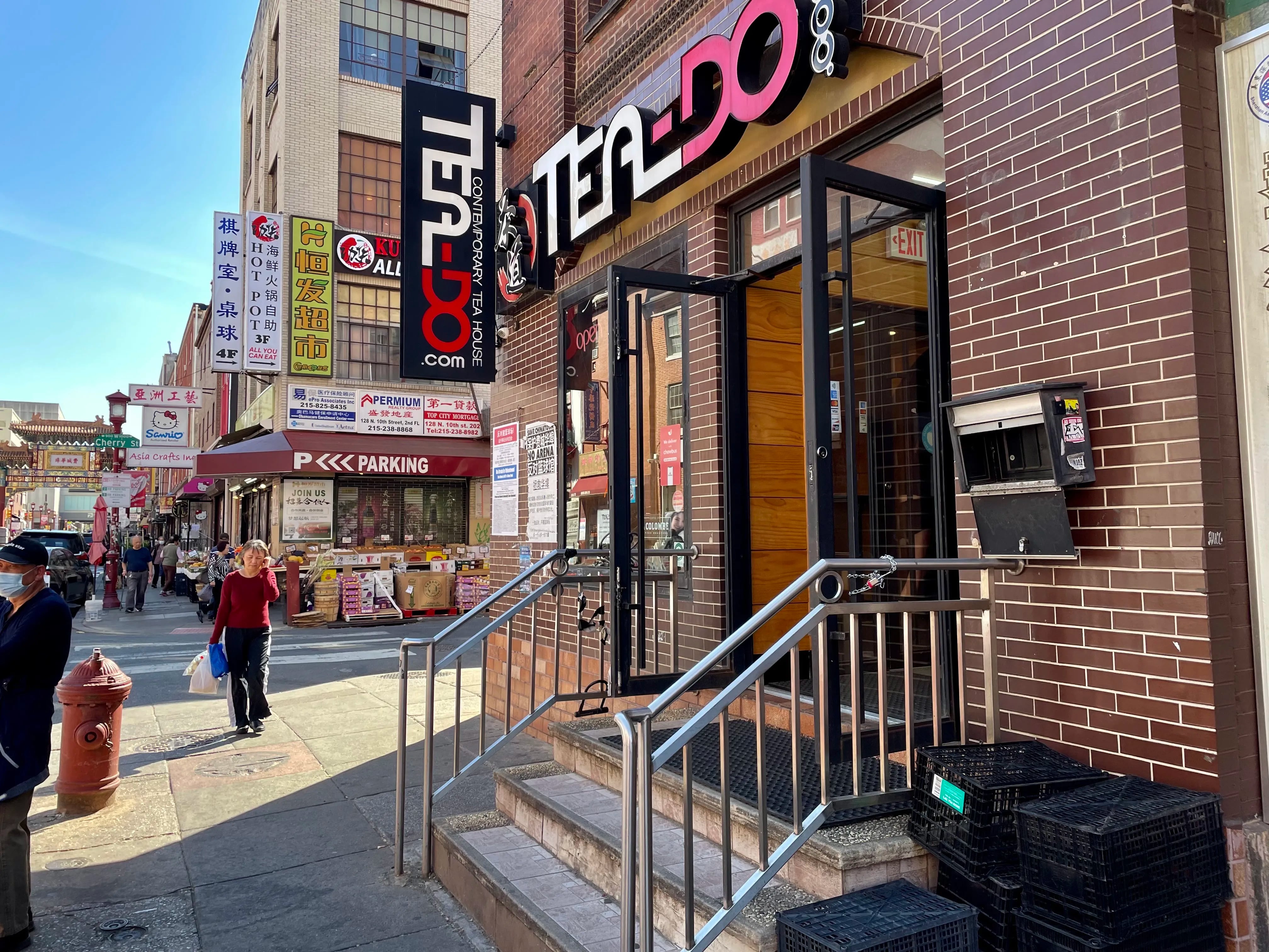 Tea-Do sits in Chinatown offering a variety of bubble tea drinks.