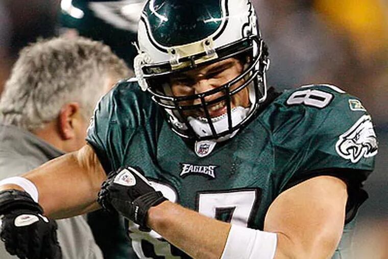 Brent Celek took a beating early in the season, but has played better in recent weeks. (David Maialetti/Staff file photo)