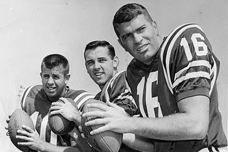 King Hill (left) was a punter for the Eagles and also a backup quarterback. (Daily News file photo)