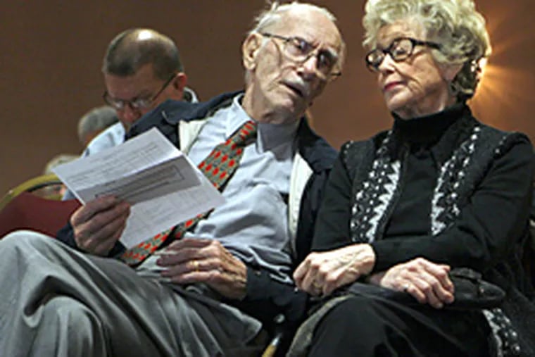 The Pennsylvania Employee Benefit Trust Fund held 15 meetings with local state retirees last week to acquaint them with new health plans. Thomas and Eleanor Daws of Hershey&#0039;s Mill talk during a meeting at the Inn at Chester Springs on Wednesday. (Bonnie Weller/Inquirer)