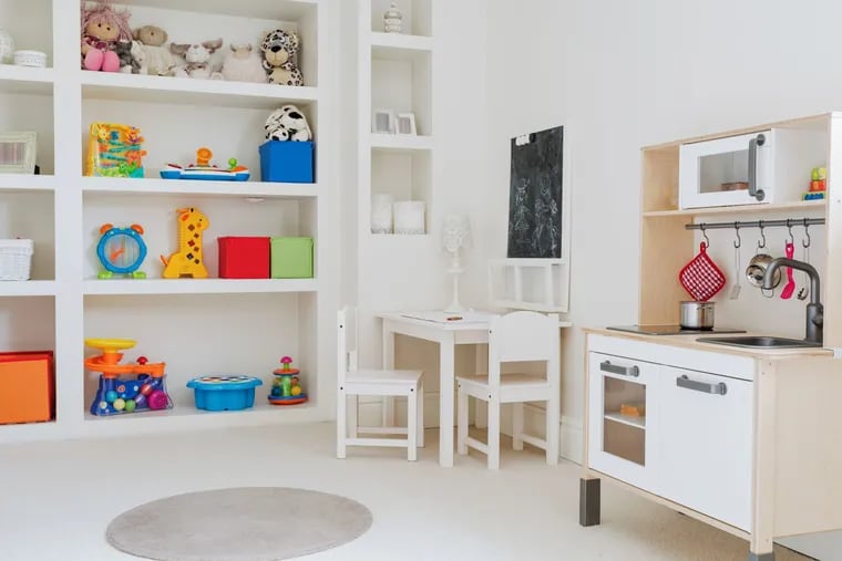 To keep your playroom organized, use a kindergarten classroom as a model of how to organize the space. Divide the room into activity zones like reading, floor play, dress-up, crafts.