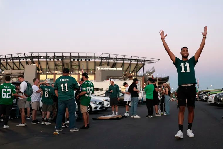 Eagles vs. Vikings: See tailgate photos from the Birds' first home