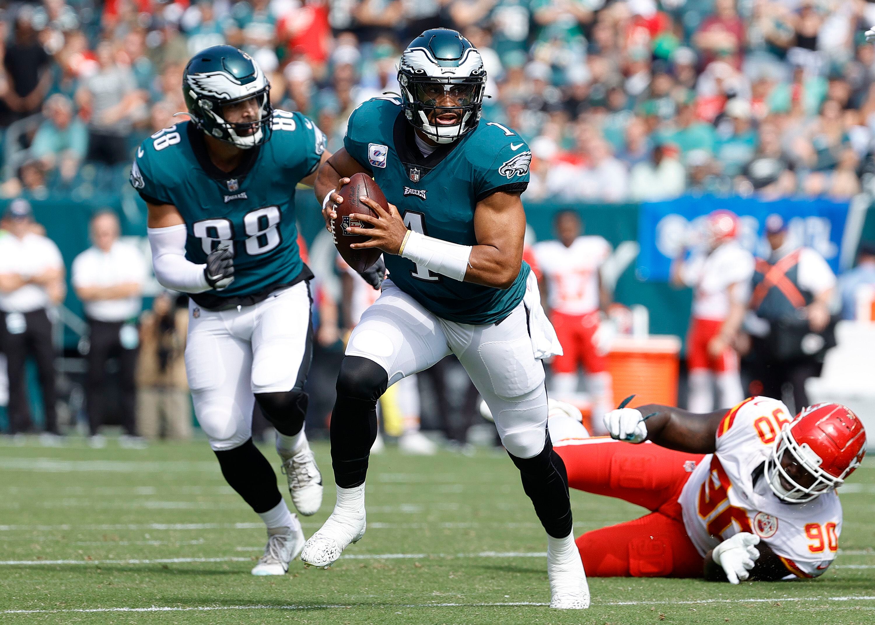 Super Bowl odds: Opening odds on the move in tight Eagles-Chiefs