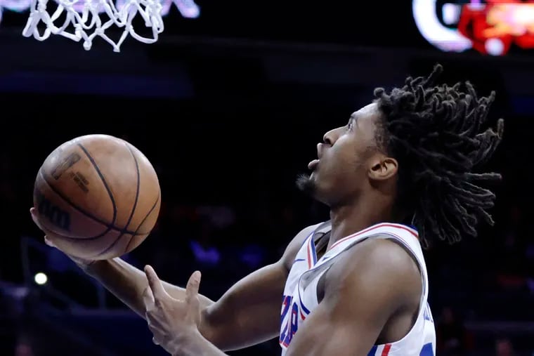 Sixers star Tyrese Maxey shoots during a game against the Atlanta Hawks at the Wells Fargo Center.