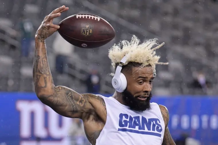Giants wide receiver Odell Beckham warms up before the Eagles-Giants game on Thursday.