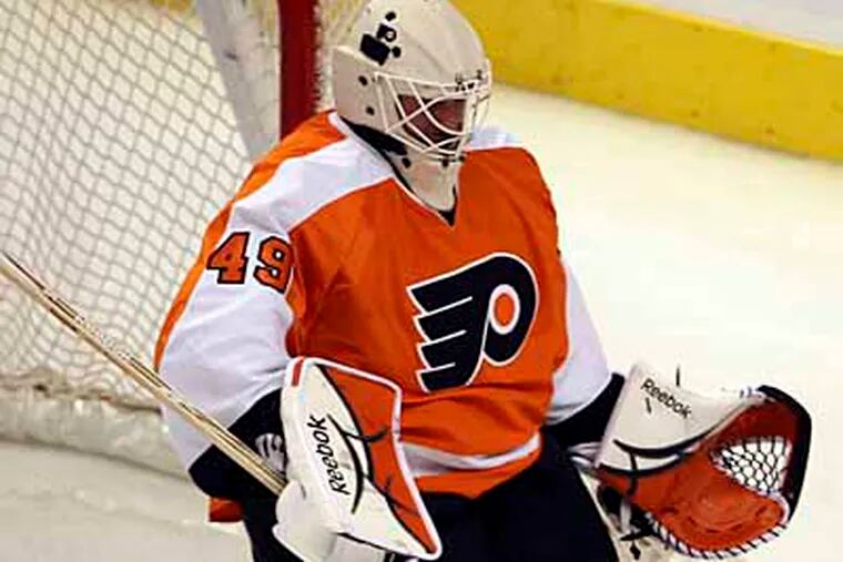 Flyers goalie Michael Leighton is 7-0-1 since taking over as the Flyers starting goalie. (Yong Kim / Staff Photographer)