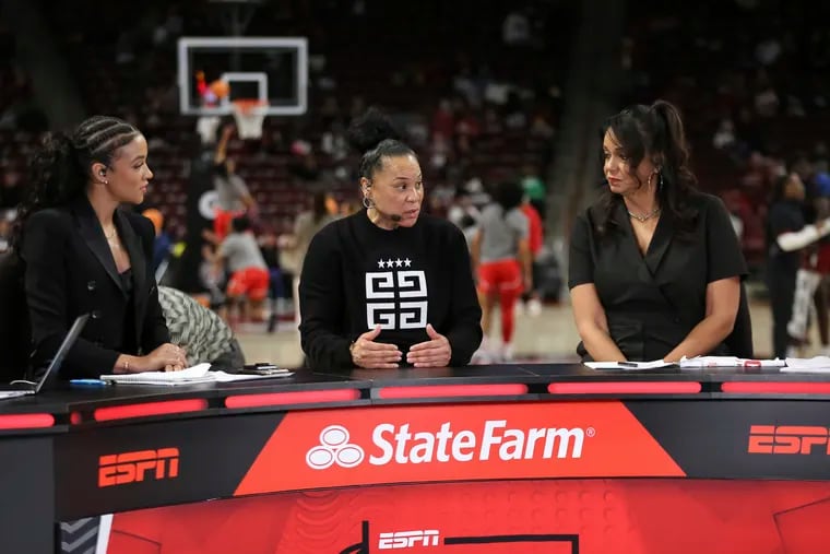 South Carolina coach Dawn Staley (center) joins the set of "ESPN College GameDay" before a game against Georgia.