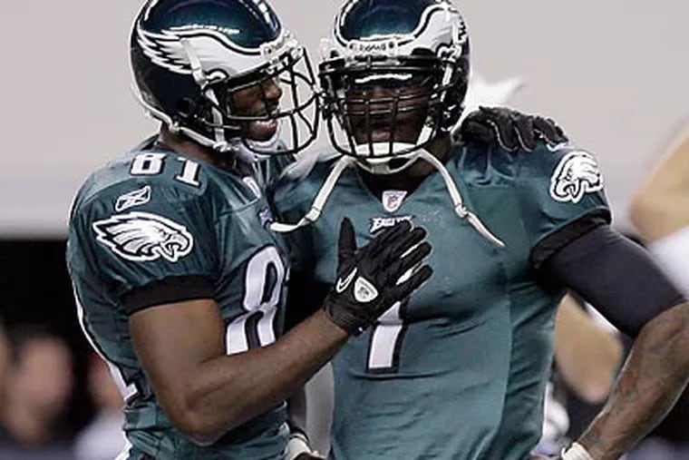 Michael Vick made a number of key plays in the Eagles' win over the Cowboys. (Yong Kim/Staff Photographer)