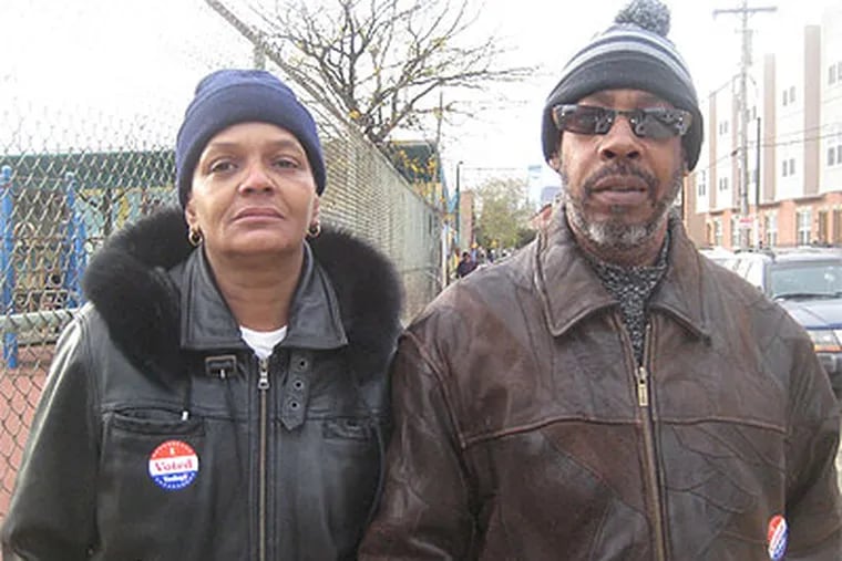 Kim and Ronald Odom hope President Obama can fix the country's &quot;backwards&quot; economy. (Sarah Khan / Daily News Staff)