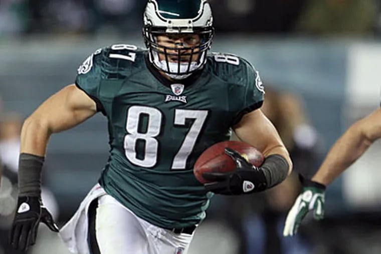 Brent Celek had a career day in the Eagles' win over the Jets. (Yong Kim/Staff Photographer)