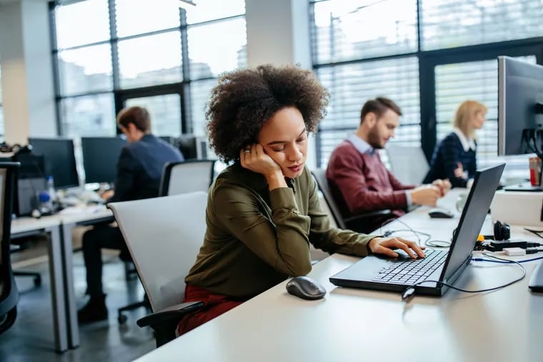 A recent study found that poor sleep may inhibit judgment and lead to off-task and distracting thoughts at work. Making sleep a priority can improve cognitive performance at work.