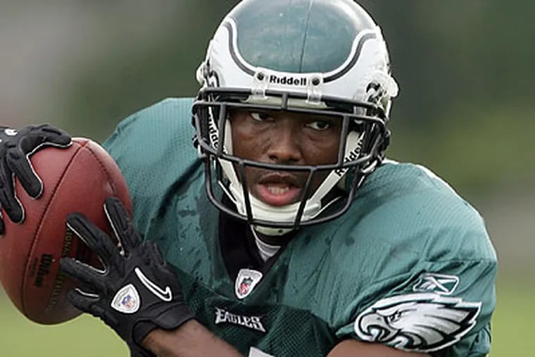 LeSean McCoy takes over full time as the Eagles' top tailback this year. (Yong Kim/Staff Photographer)