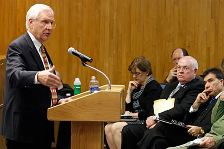 Penn State president Rodney Erickson addressing the faculty senate. (Laurence Kesterson / Staff Photographer)