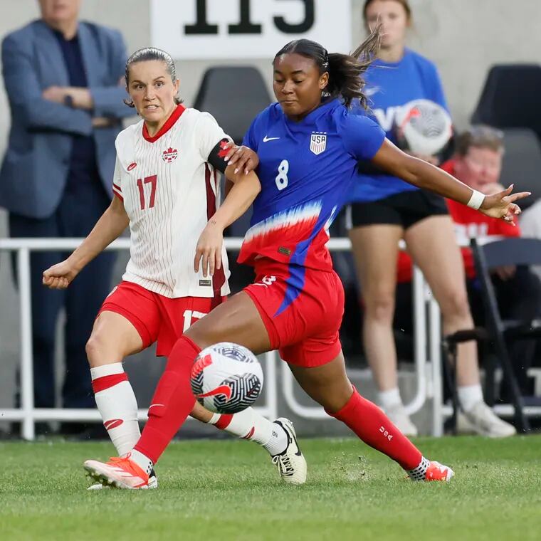 Jaedyn Shaw (center) is coming off an injury, but is still on track to be one of the U.S. women's soccer team's stars at the Olympics.
