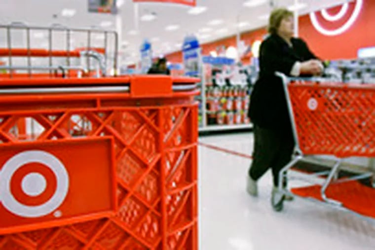Although customer visits to Target increased for the week ended Dec. 22, the discounter said that would not make up for a post-Thanksgiving lull.