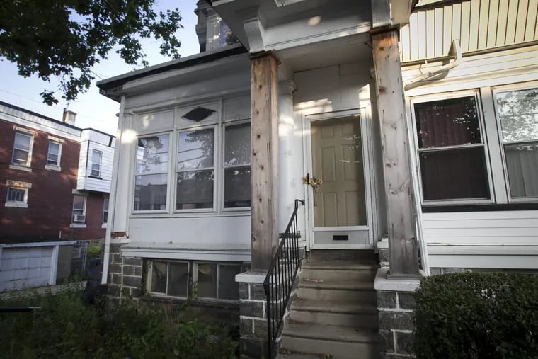 Philly’s DA seized this West Philadelphia home because it suspected the owner’s son was selling marijuana. (ALEJANDRO ALVAREZ / STAFF PHOTOGRAPHER )