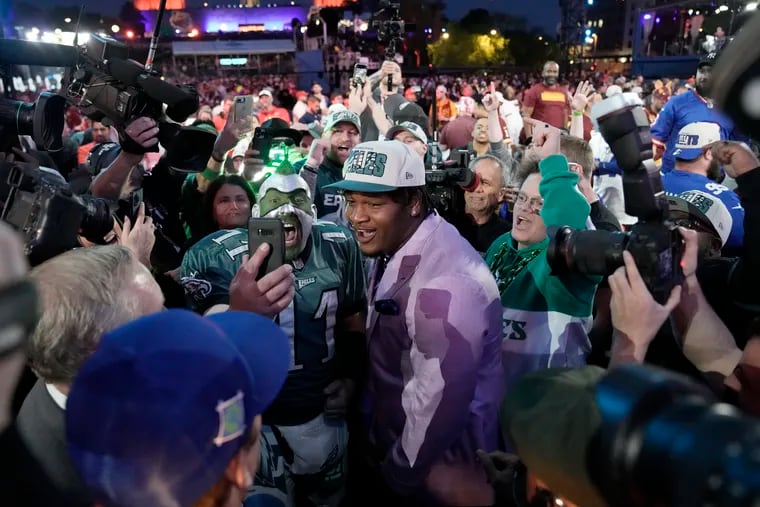 Jalen Carter experienced an emotional release after the Eagles drafted him