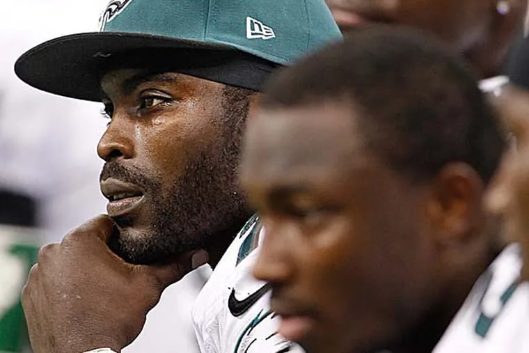 The Eagles have yet to rule out Michael Vick and LeSean McCoy for Thursday night's game against the Bengals. (Ron Cortes/Staff file photo)