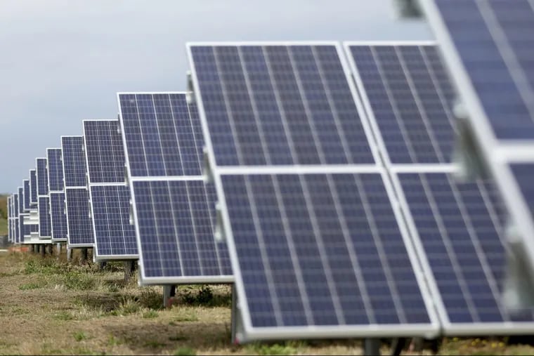 The Cypress Creek Renewables solar energy farm is under construction in Silverton, Ore.