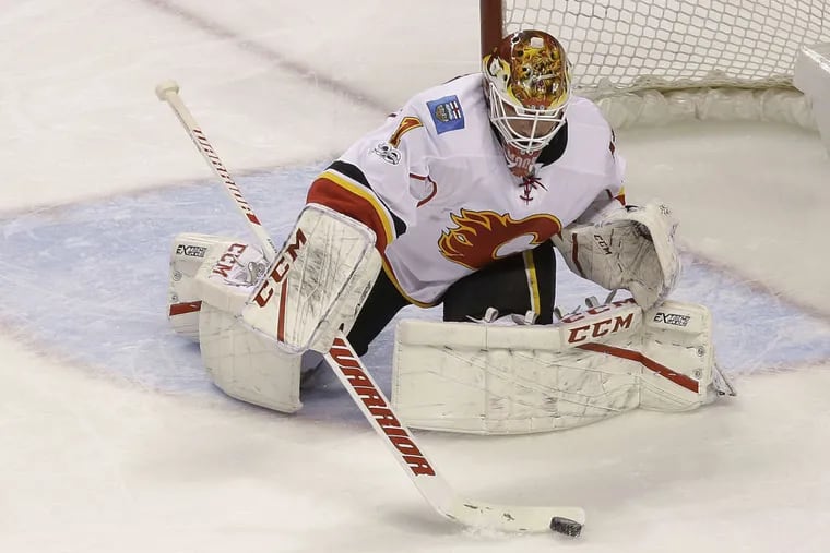 Brian Elliott is expected to sign with the Flyers on Saturday.