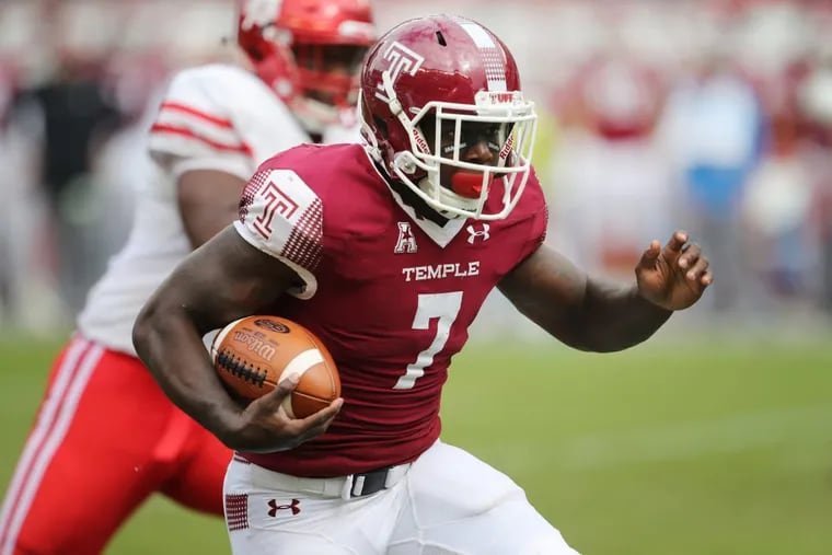 Ryquell Armstead carries the ball for a first down during a Temple Owls loss to the Houston Cougars 20-13 at the Linc Saturday September 30, 2017.