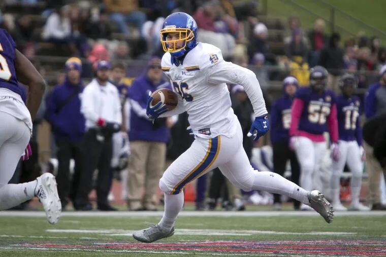 South Dakota State tight end Dallas Goedert during the 1st half of an NCAA football game against Western Illinois, Saturday, Oct. 28, 2017, in Macomb, Ill.