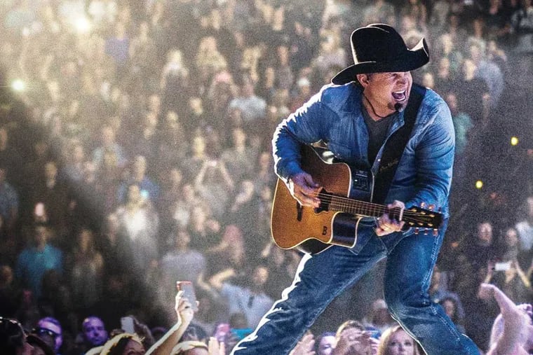Garth Brooks is coming to the Wells Fargo Center for four shows
