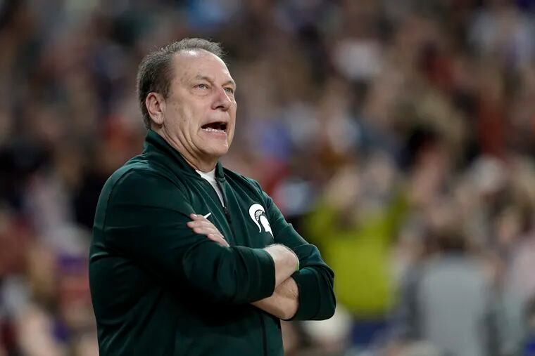 Michigan State head coach Tom Izzo directs his team during a practice session for the semifinals of the Final Four NCAA college basketball tournament, Friday, April 5, 2019, in Minneapolis. (AP Photo/David J. Phillip)