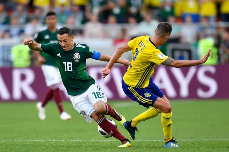 Can Andrés Guardado (left) lead Mexico into the World Cup quarterfinals for the first time since 1986?