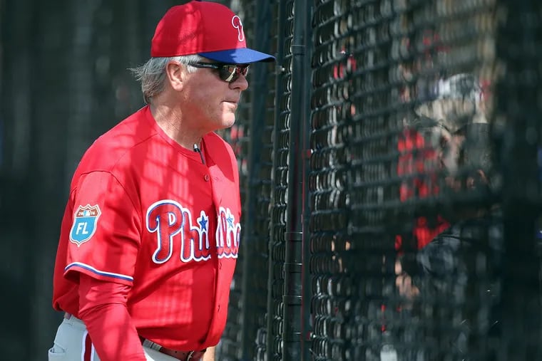 Former Phillies manager Pete Mackanin will be back in red pinstripes as a guest instructor for new manager Joe Girardi later this month. DAVID MAIALETTI / Staff Photographer
