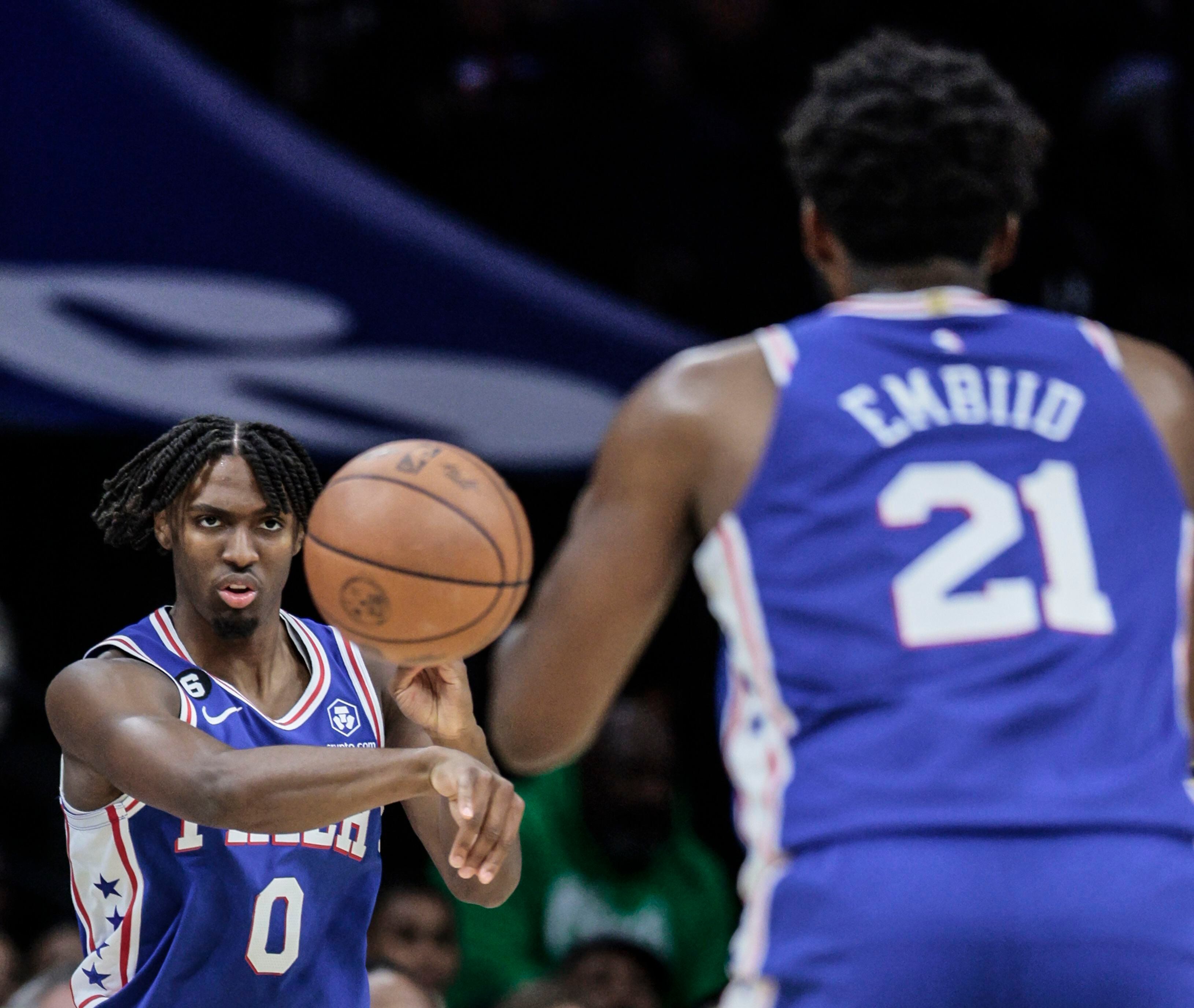 Tyrese Maxey injury updates: Sixers G expected to miss 3-4 weeks with a  foot injury - DraftKings Network