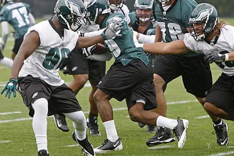 Does the arrival of LeSean McCoy mean the Eagles will run the ball more this season? (Michael S. Wirtz / Staff Photographer)