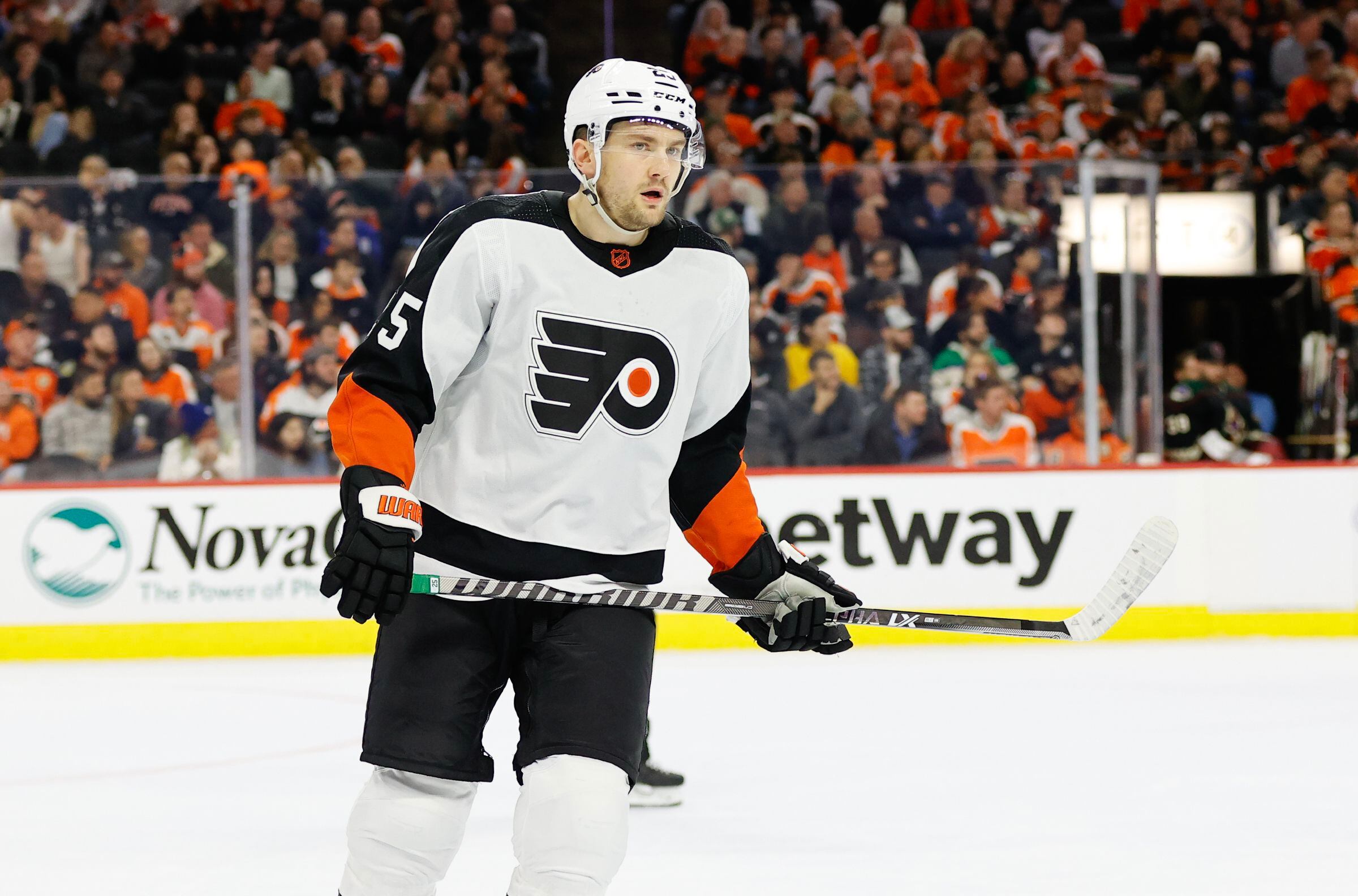 Kevin Hayes trade: Flyers send forward to Blues in exchange for