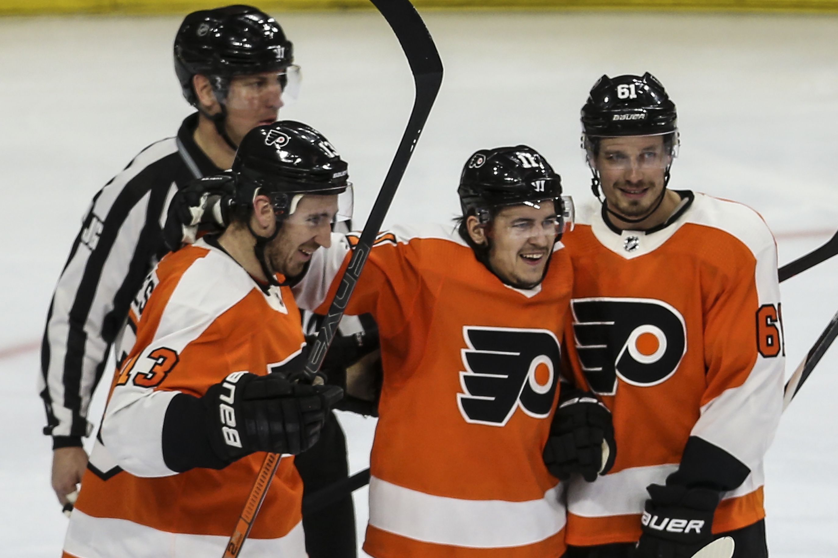 Flyers fans to pick team's new goal song