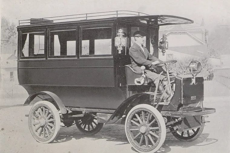 Station bus, model XXI, print (circa 1911).