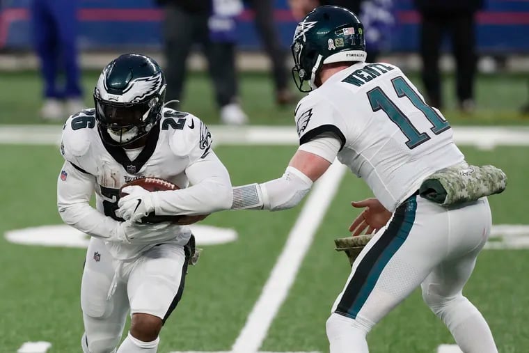 Eagles running back Miles Sanders rushed for 85 yards in Sunday's loss to the Giants, but had just four carries in the fourth quarter.