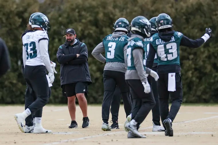 Eagles senior defensive assistant Matt Patricia during practice at the NovaCare Complex on Thursday.