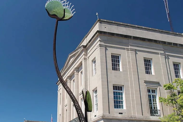 A sculpture of a Venus flytrap by Paul Hill, in tribute to the carnivorous plant indigenous to the area. (Michael Milne)