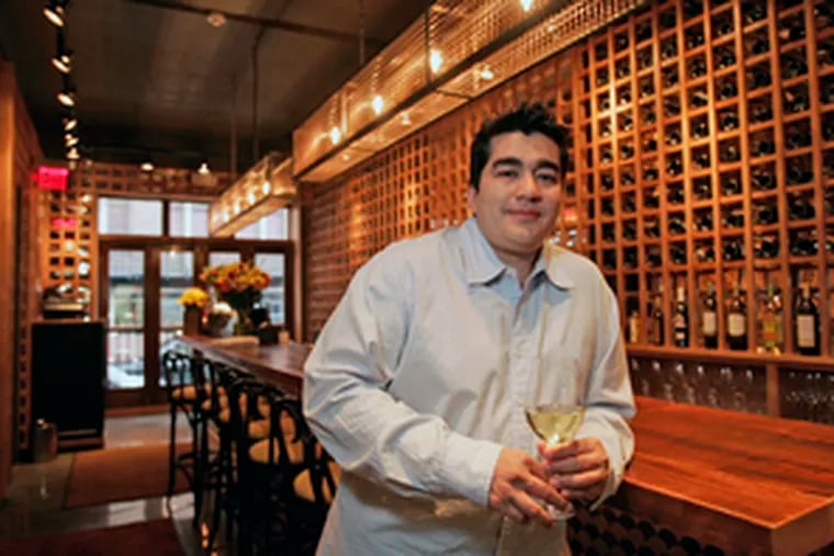 Jose Garces&#0039; Tinto is so popular that he&#0039;s begun asking that reservations be made for bar seating.