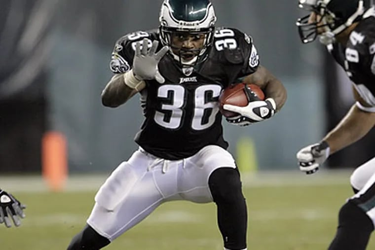 Brian Westbrook returned to form last week, but still is battling knee and ankle woes. (Ron Cortes/Staff Photographer)