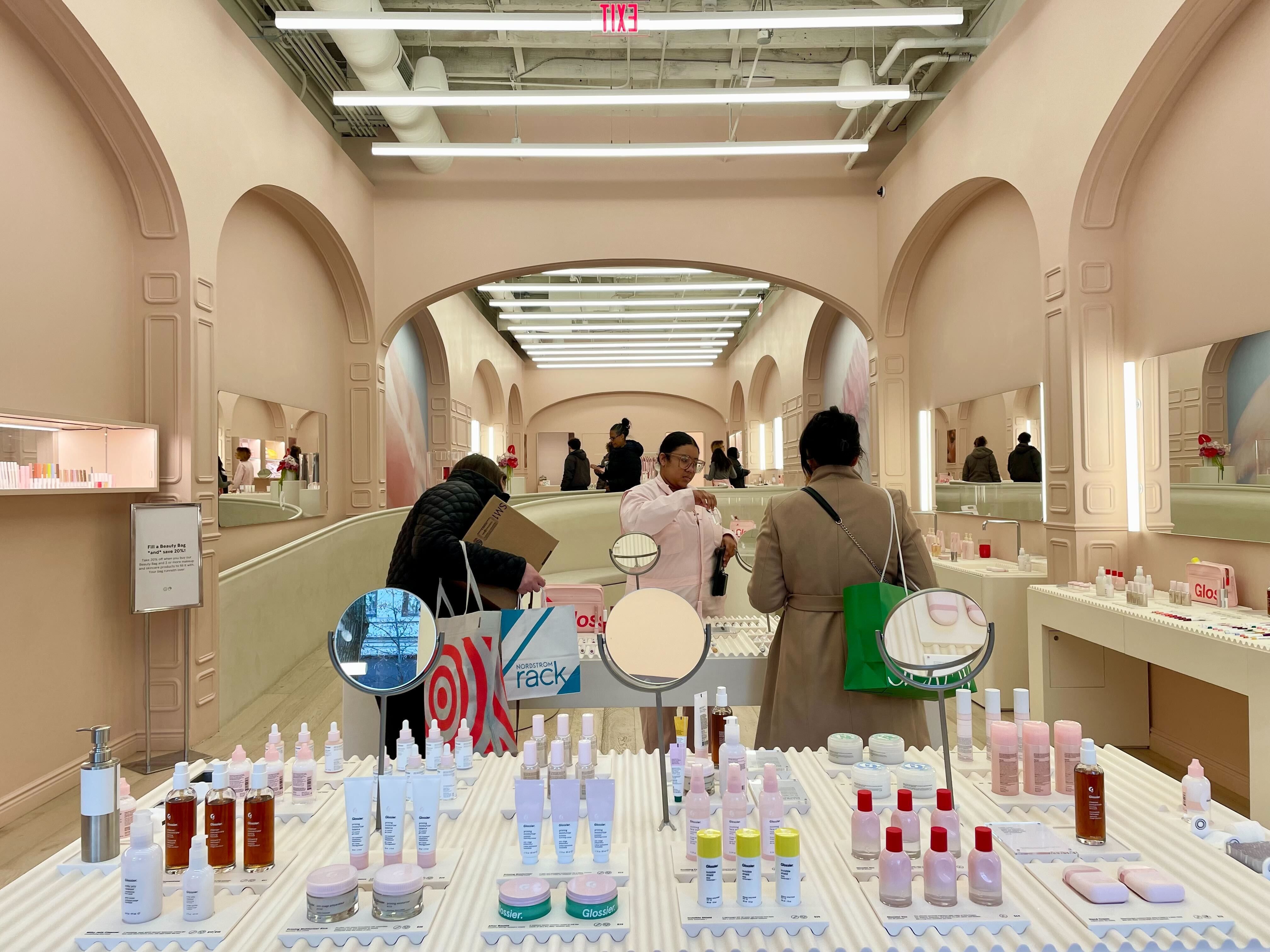 What to know about Glossier's new Philly store in Rittenhouse Square