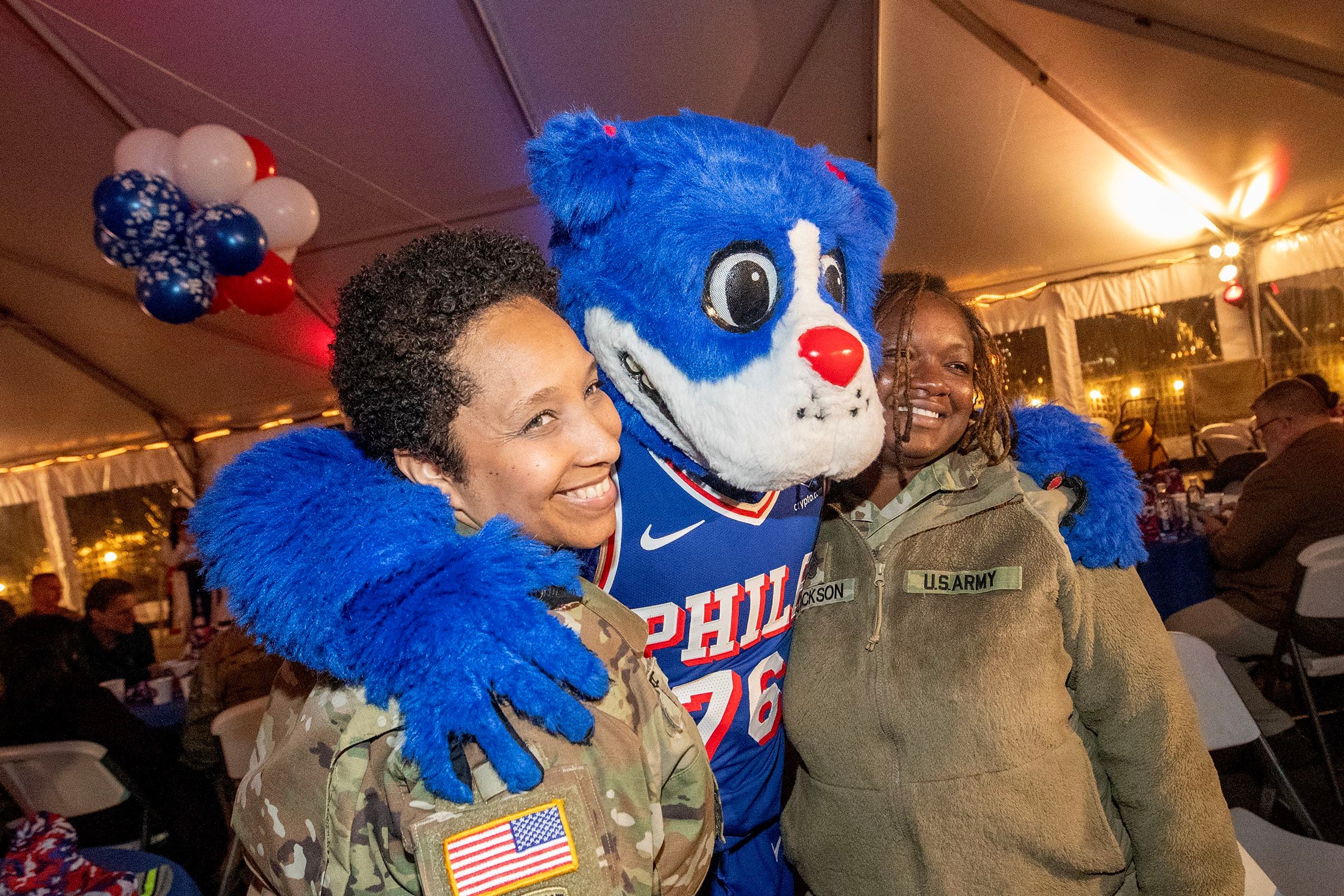 Sixers host Thanksgiving for service members