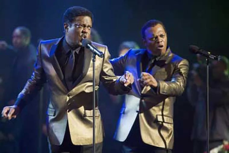 Bernie Mac (left) and Samuel L. Jackson play singers who are invited to reunite for a tribute concert, and they travel cross-country by car to get to the show. The closing credits include a tribute to the late Mac.