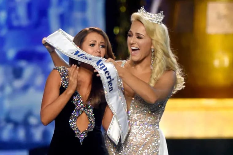 Miss America 2018 Miss North Dakota Cara Mund, is congratulated by Miss America 2017 Savvy Shields in the 97th Miss America Pageant in Atlantic City September 10, 2017.