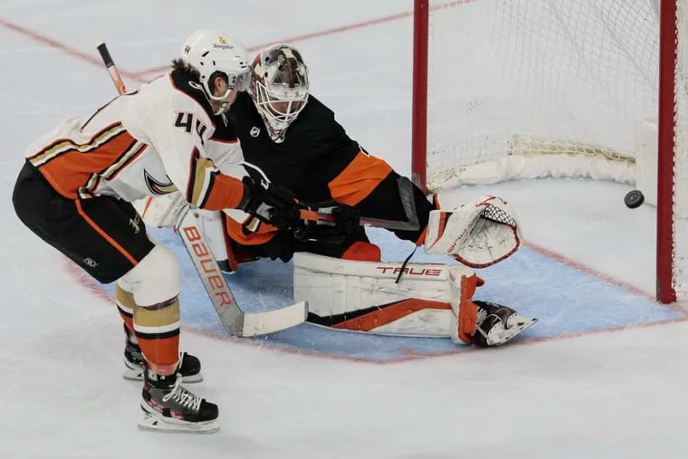 With a win on Tuesday night against the Anaheim Ducks, Flyers rookie goalie Samuel Ersson is off to a 5-0-0 start to his NHL career.